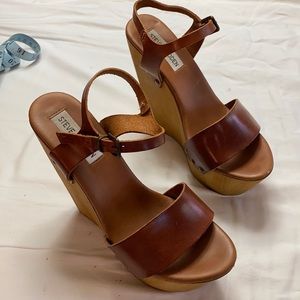 Steven madden leather wedge.